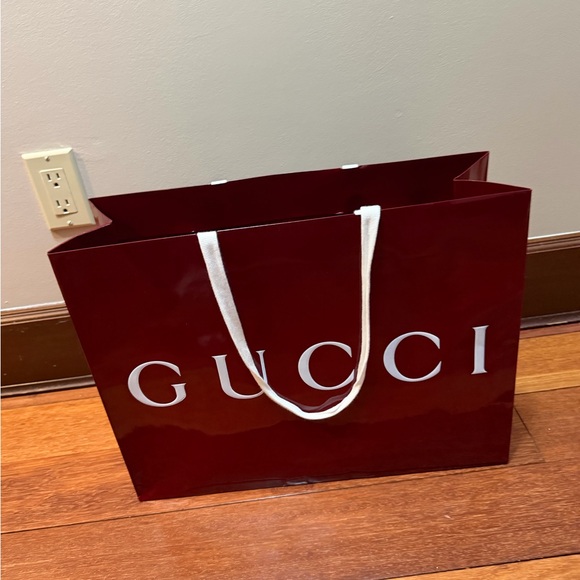 Gucci Deep Red gift with White Handles new - Picture 2 of 10